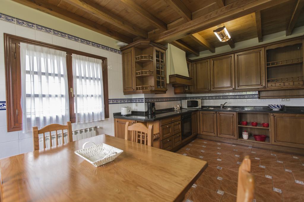 Casas Rurales Playa De Guadamia Llames de Pria Bagian luar foto