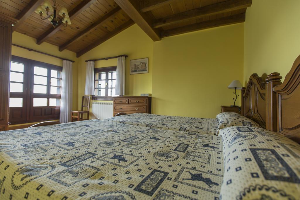 Casas Rurales Playa De Guadamia Llames de Pria Bagian luar foto