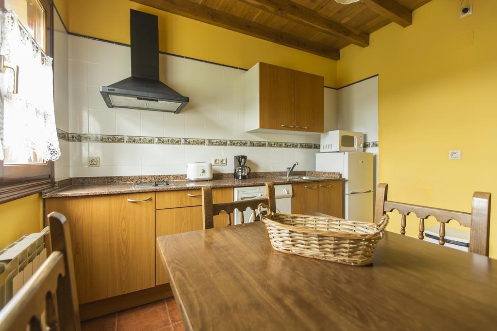 Casas Rurales Playa De Guadamia Llames de Pria Bagian luar foto