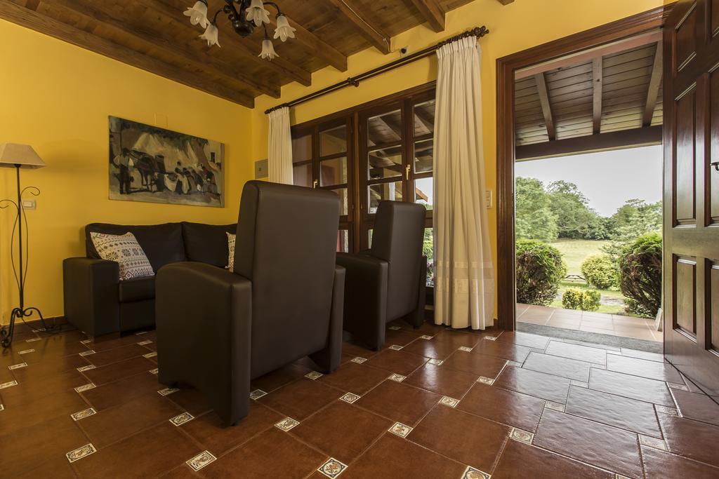 Casas Rurales Playa De Guadamia Llames de Pria Bagian luar foto