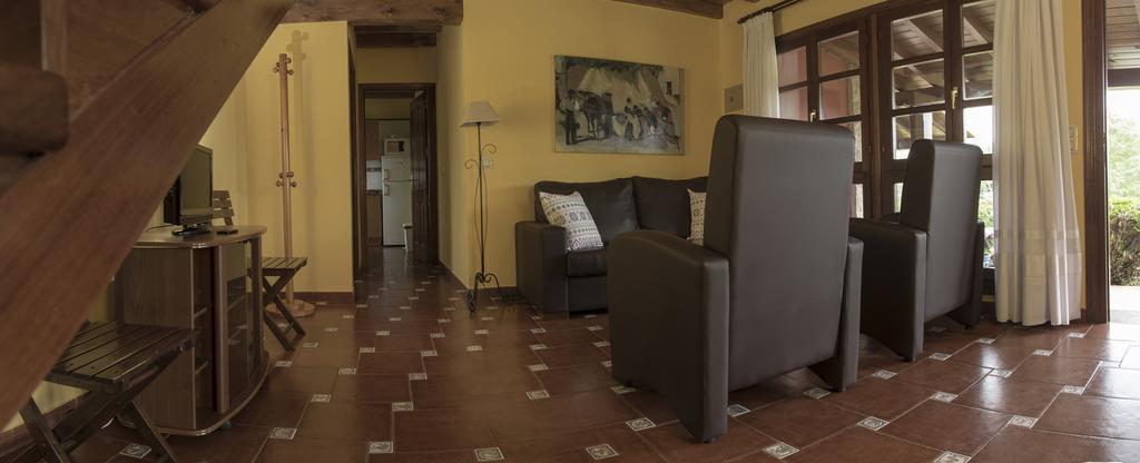Casas Rurales Playa De Guadamia Llames de Pria Bagian luar foto