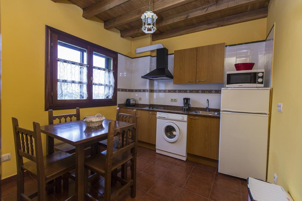 Casas Rurales Playa De Guadamia Llames de Pria Bagian luar foto
