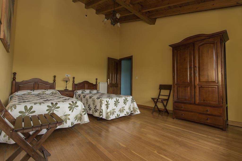 Casas Rurales Playa De Guadamia Llames de Pria Bagian luar foto