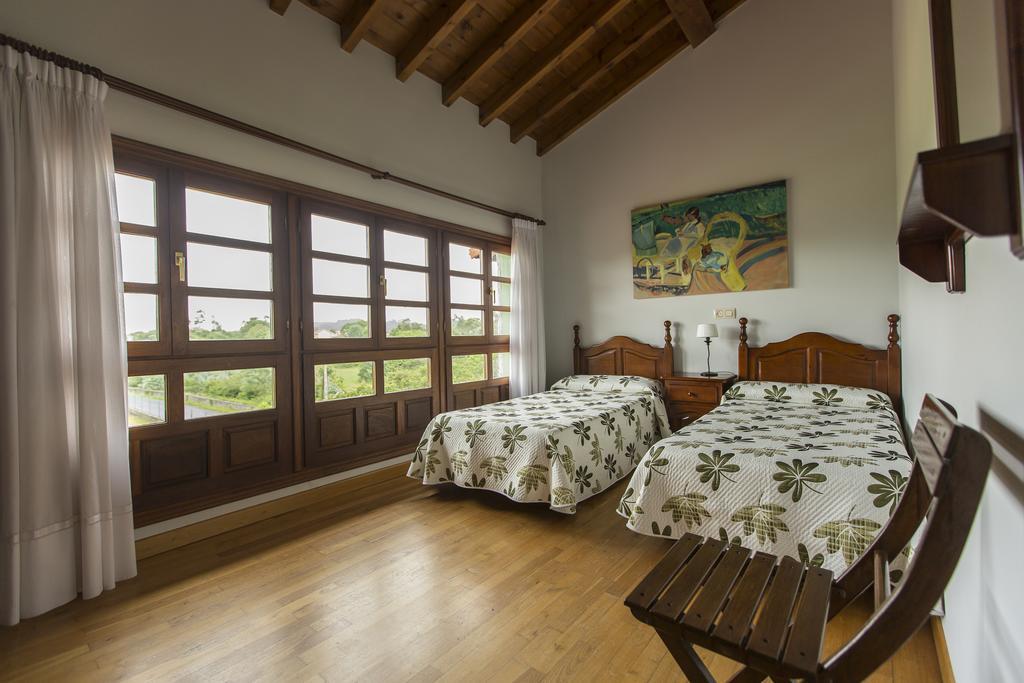 Casas Rurales Playa De Guadamia Llames de Pria Bagian luar foto