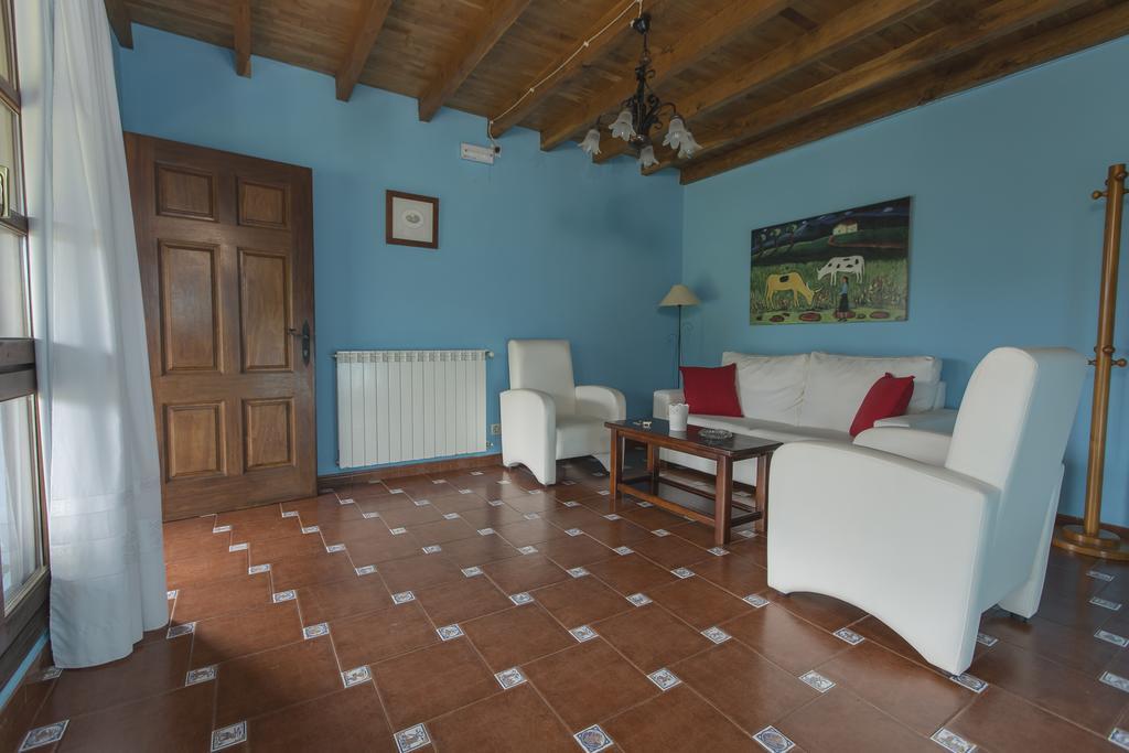 Casas Rurales Playa De Guadamia Llames de Pria Bagian luar foto