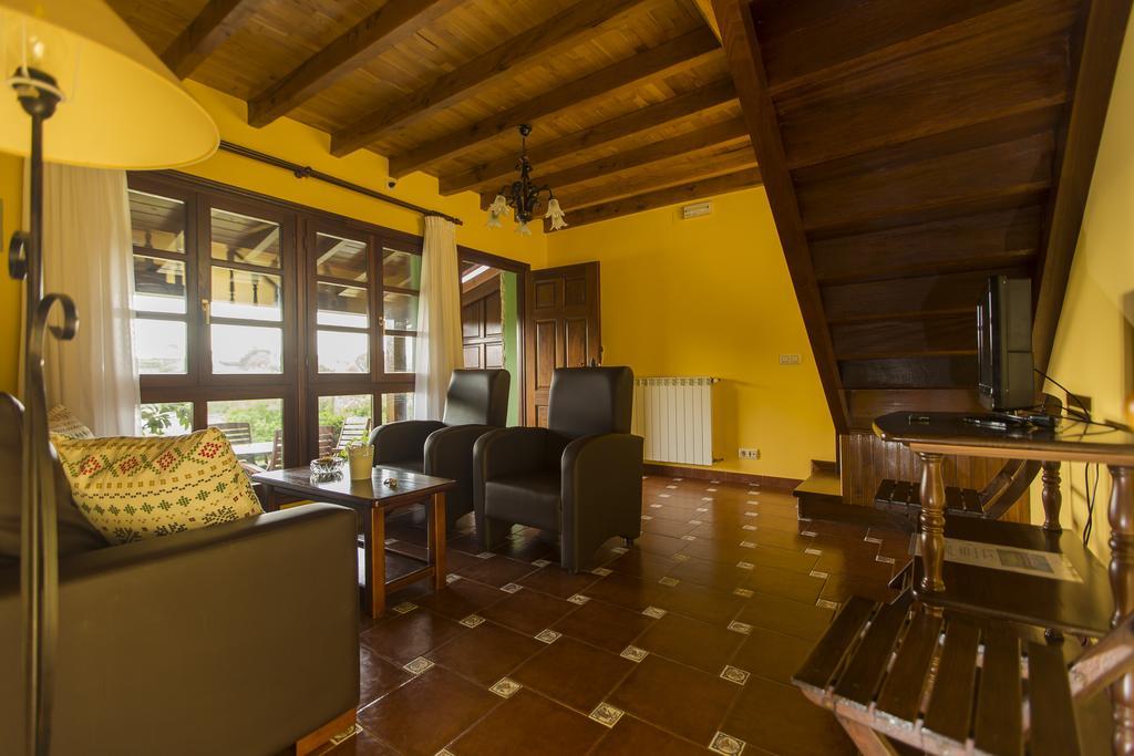 Casas Rurales Playa De Guadamia Llames de Pria Bagian luar foto